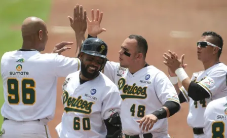 Pericos, cerca del título en la Serie del Rey