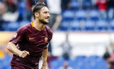 Totti llega a 23 temporadas consecutivas anotando en Italia