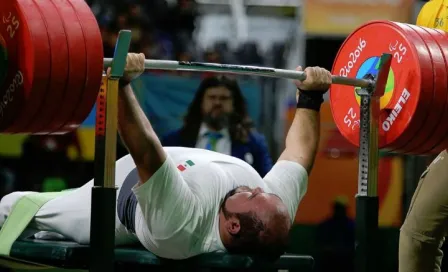 José Castillo se cuelga la medalla de Bronce en powerlifting