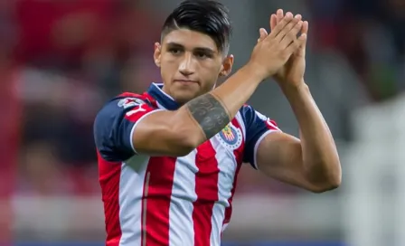 Alan Pulido se estrena como goleador con Chivas