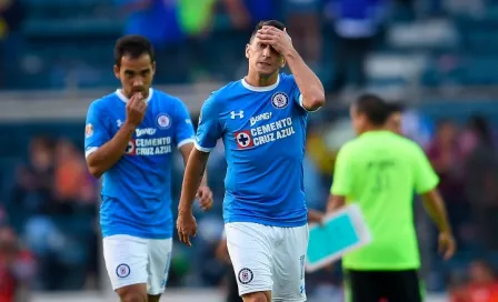 Larousse trollea al Cruz Azul en redes sociales