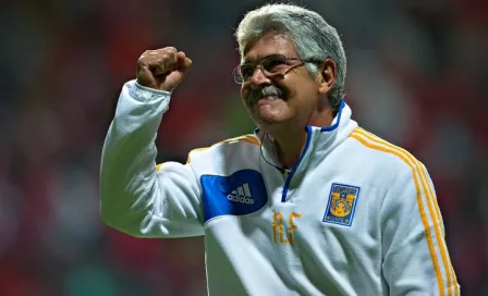 Tigres felicita al Tuca por sus 25 años como entrenador