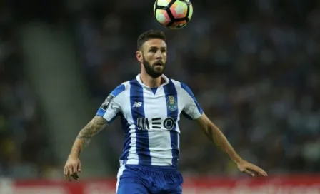 Layún y Corona, presentes en empate del Porto 