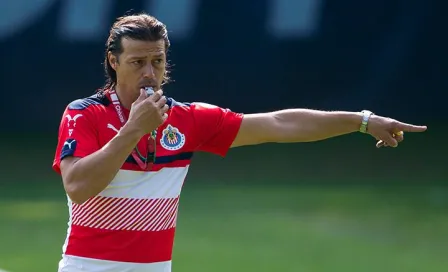 Almeyda da 'jalón de orejas' a Chivas