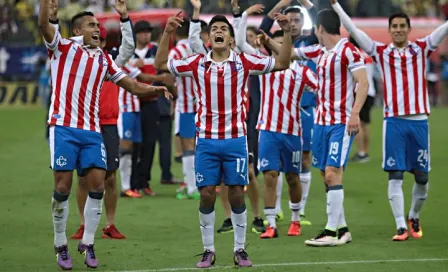 Chivas sacará a la venta más jerseys de aniversario