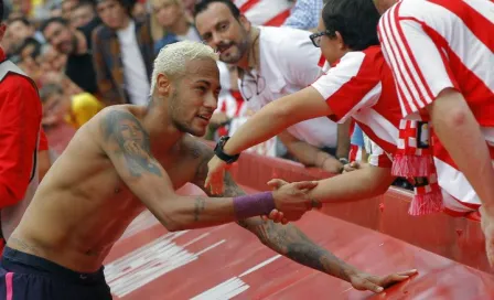 Neymar tiene detallazo con aficionado del Gijón