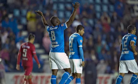 Cruz Azul golea a Mineros y se mete a Cuartos en Copa 