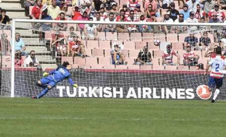 Memo Ochoa vuelve a fallar en derrota del Granada