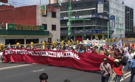 México conmemora con marcha el 2 de octubre 