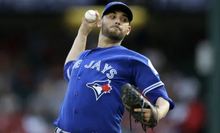 Marco Estrada conduce victoria de Azulejos sobre Rangers 