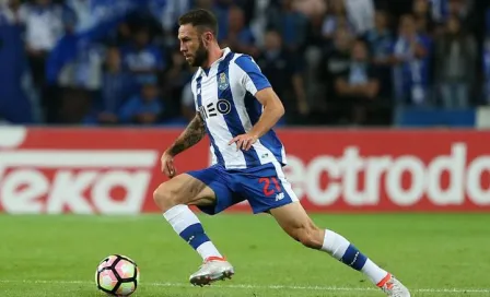 Dortmund estaría interesado en Layún, según prensa alemana