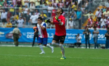 Chivas se impone al América en Clásico de Leyendas 