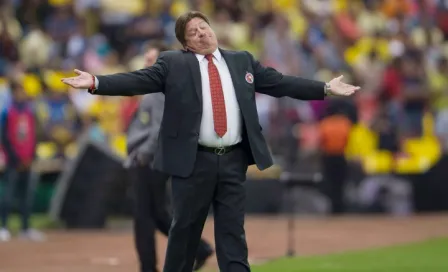 Miguel Herrera explota contra arbitraje de América-Xolos