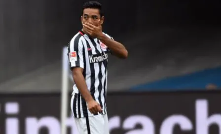 Marco Fabián, expulsado en juego del Eintracht