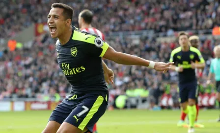 Arsenal aplasta al Sunderland con dobletes de Alexis y Giroud