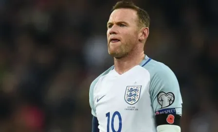 Rooney, baja contra España por lesión en rodilla