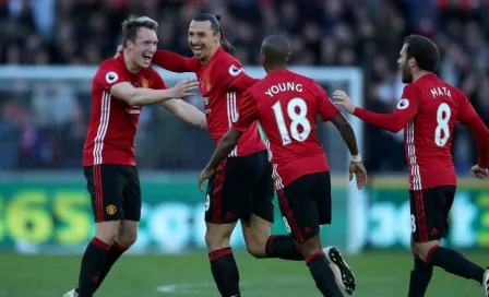 United y Arsenal quieren escalar posiciones en la Premier