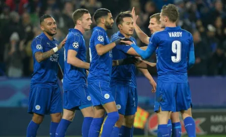 Leicester mantiene con vida su sueño de Champions