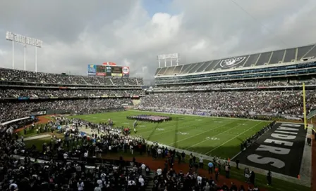 Oakland lanza proyecto para mantener a Raiders