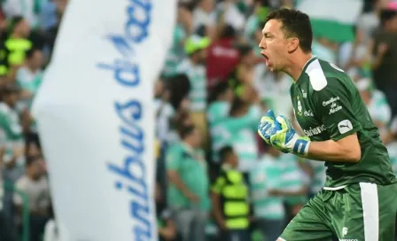 Marchesín podría ir al América por un 'triángulo amoroso'