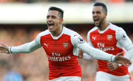 Arsenal vuelve a ganar con doblete de Alexis Sánchez