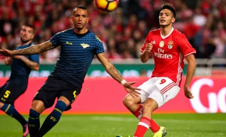  Jiménez está 'on fire' con Benfica y vacuna al Moreirense 