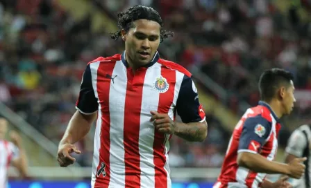 ¿Qué jugador de Chivas debería salir para el C2017?