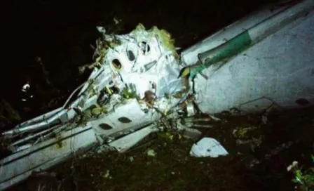 Avión de equipo brasileño se estrella en Colombia