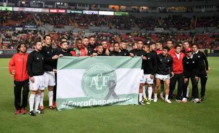 Necaxa se solidariza con Chapecoense previo a Ida de 'Semis'