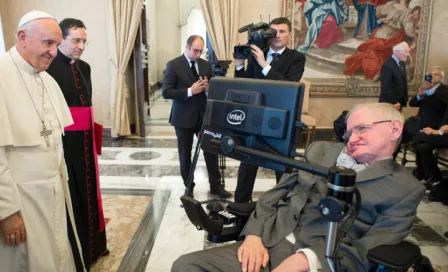 Hawking, hospitalizado en Roma por problemas respiratorios