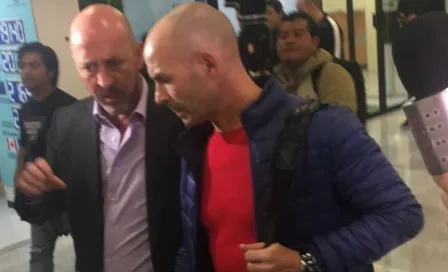 'Estoy ilusionado y con ganas de trabajar con Cruz Azul': Jémez 