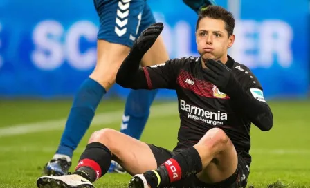 Chicharito sigue aumentando su lista de penaltis fallados