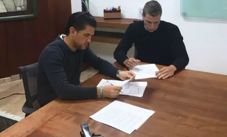 Furch hace oficial su llegada a Santos