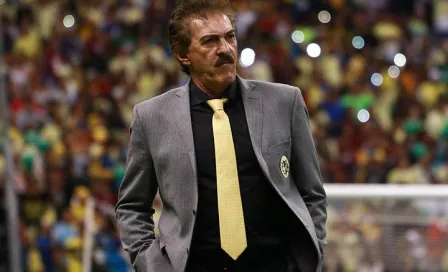 La Volpe seguirá al mando de América hasta junio