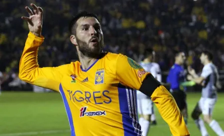 Gignac usa las artes de Milton e 'hipnotiza' personas