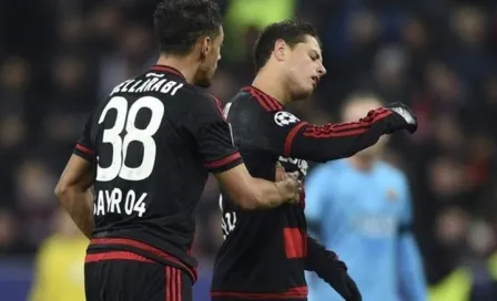 Compañeros de Chicharito se pelean en entrenamiento