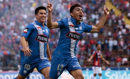 Mena llega a México para cambiar la historia de Cruz Azul