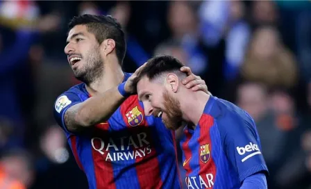 Messi y Suárez intentan derribar un dron