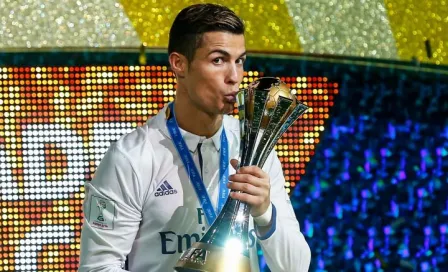 CR7 dedica a fans egocéntrica foto para Navidad