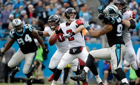 Falcons vence a unas decepcionantes Panthers y vuela a Playoffs