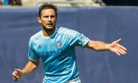 Lampard anhela retirarse en el Chelsea de sus amores