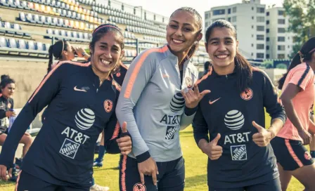 América Femenil parte la tradicional Rosca de Reyes en Coapa