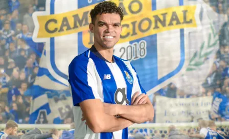  Porto hace oficial la contratación de Pepe 