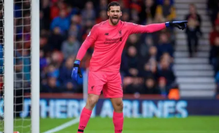 Alisson, triste por los goles que le metieron a Karius en la Final de Champions