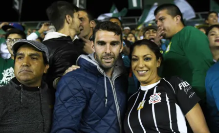 Corinthians busca a aficionada de León que se tomó foto con Boselli 