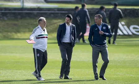 Tata Martino, presente en el Azteca para el Cruz Azul vs Chivas 