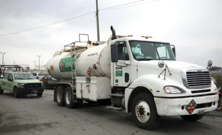 Ciudadanos de Acambay rompen ducto de Pemex para robar combustible