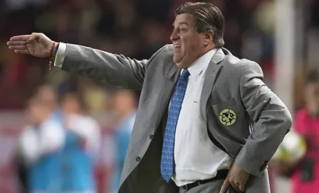 Miguel Herrera no quiere que Cecilio Domínguez deje al América