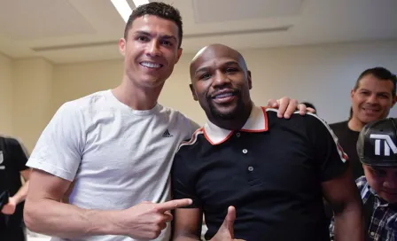 Mayweather se suma a la celebración de la Juve por título de Supercopa