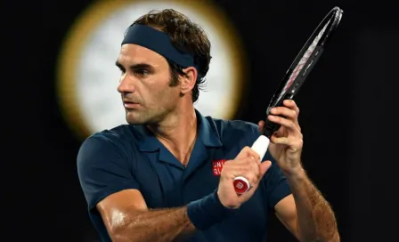 Federer se despide del Abierto de Australia tras caer frente a Tsitsipas 